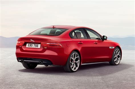 Jaguar XE Saloon 3.0 V6 Supercharged S 4d Auto specs & dimensions  .